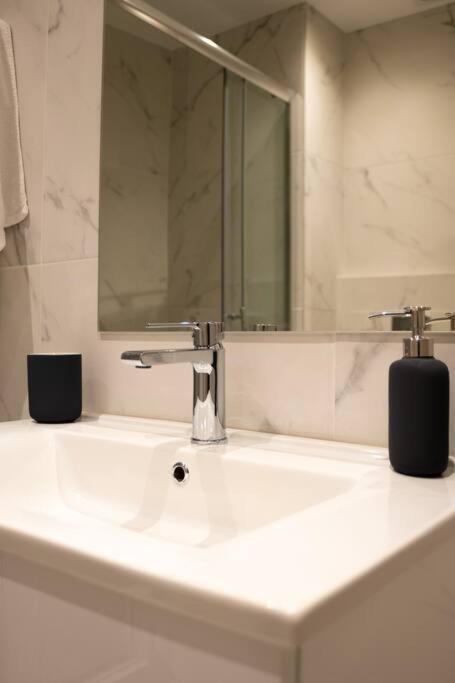A11 Pristine & Comfy Studio Near Plaka & Parthenon Athens Ngoại thất bức ảnh